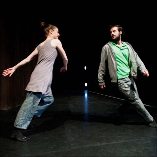 Thomas Guerry et Camille Rocailleux (Cie Arcosm), Bounce!, 2012