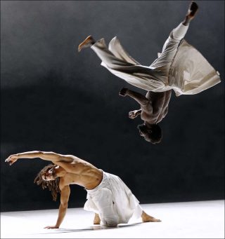 Hervé Koubi (Cie Koubi), Ce que le jour doit à la nuit, 2012