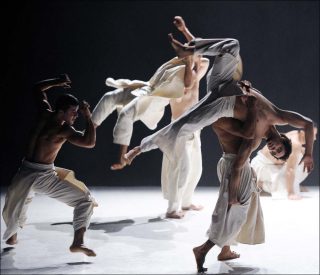 Hervé Koubi (Cie Koubi), Ce que le jour doit à la nuit, 2012