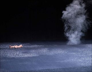 Yasmine Hugonnet (Cie Arts Mouvementés), Chronological, 2018