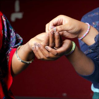 Florence Lazar, Bague – Pour le Collège Aimé Césaire – Paris 18e, 2015.