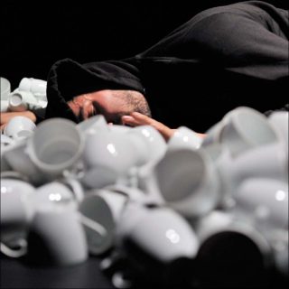 Aïcha M'Barek et Hafiz Dhaou (Cie Chatha), Kawa, 2009