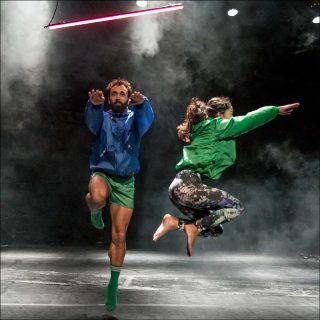 Aris Papadopoulos et Martha Pasakopoulou (Cie Arisandmartha), touching.just, 2017