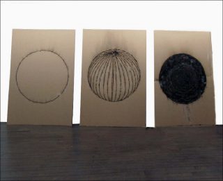 Guillaume Barth, Du dessin d'un cercle à la disparition d'une sphère, 2010.