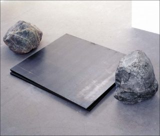 Lee Ufan, Relatum - Dialogue, 2002.