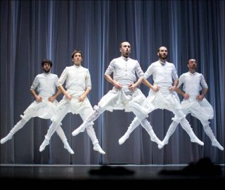 Marcos Morau et Kukai Dantza (dir. Jon Maya), Oskara, 2016