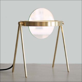 Trueing (Josh Metersky et Aiden Bowman), lampe de table Janus