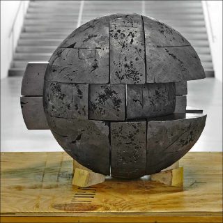 Marie Reinert, Globus, 2014.