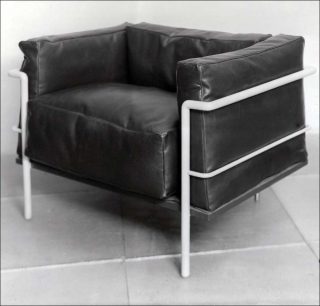 Le Corbusier, Pierre Jeanneret, Charlotte Perriand, Fauteuil grand confort, grand modèle, 1928