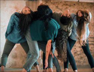 Claire Durand-Drouhin (Cie Traction), Portrait de groupe avec femme(s), 2018