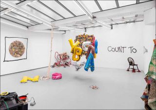 Vue de l'exposition personnelle de Graham Wilson « Splittin at the seams », Valentin, Paris.