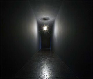 Christian Boltanski, Le Cœur, 2005.