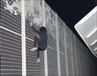 Arnaud Théval, Galerie des glaces, 2019.