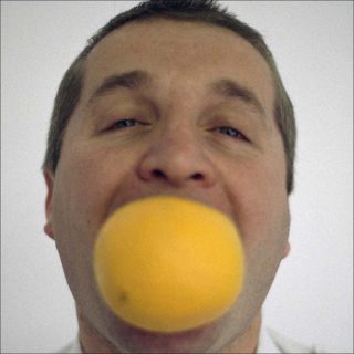 Erwin Wurm, Sunrise (détail), 1999.