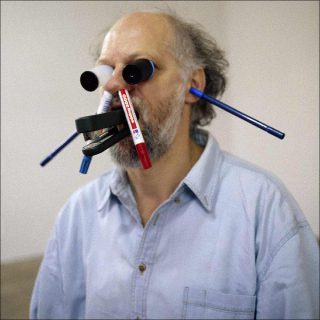 Erwin Wurm, One Minute Sculpture, 1997.