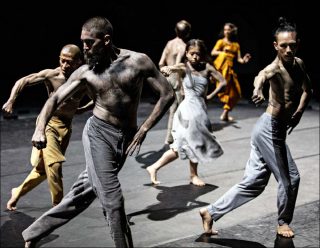 Akram Khan, Outwitting the Devil, 2020. Danse contemporaine. Durée : 1h10.