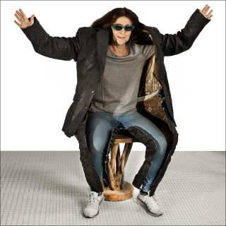 Isabelle Plat, Costume/cabane du partageur singulier, 2019.