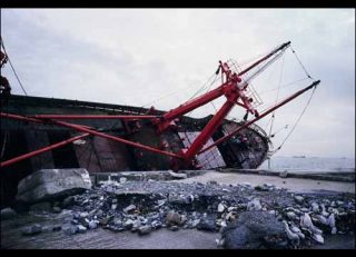 allan sekula the body and the archive